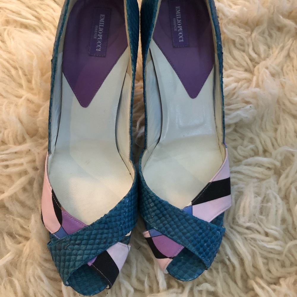 Emilio Pucci peep toe heels.  Size 10